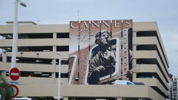 bon-plan-parking-se-garer-cannes-ete