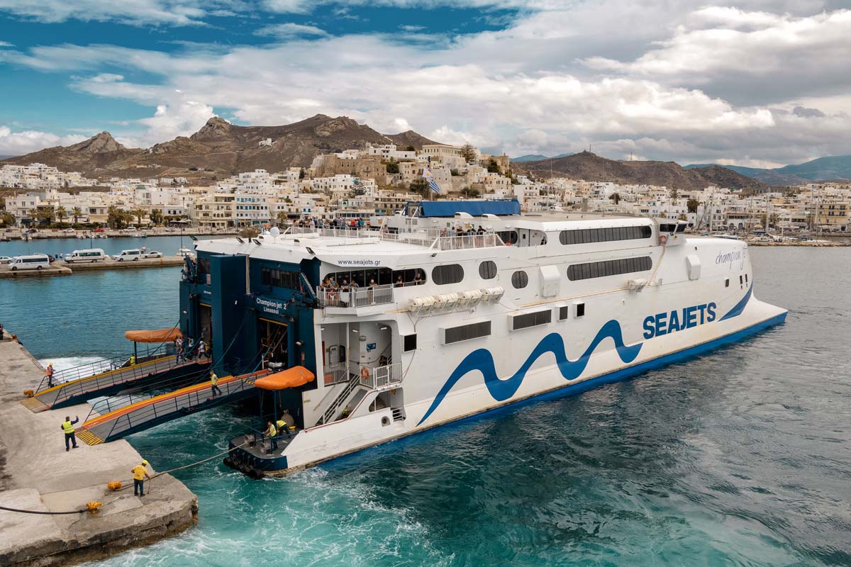 aller-en-ferry-de-naxos-a-paros